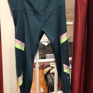 Nike leggings